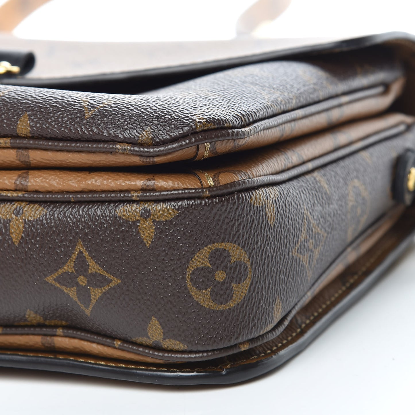 Reverse Monogram Pochette Metis