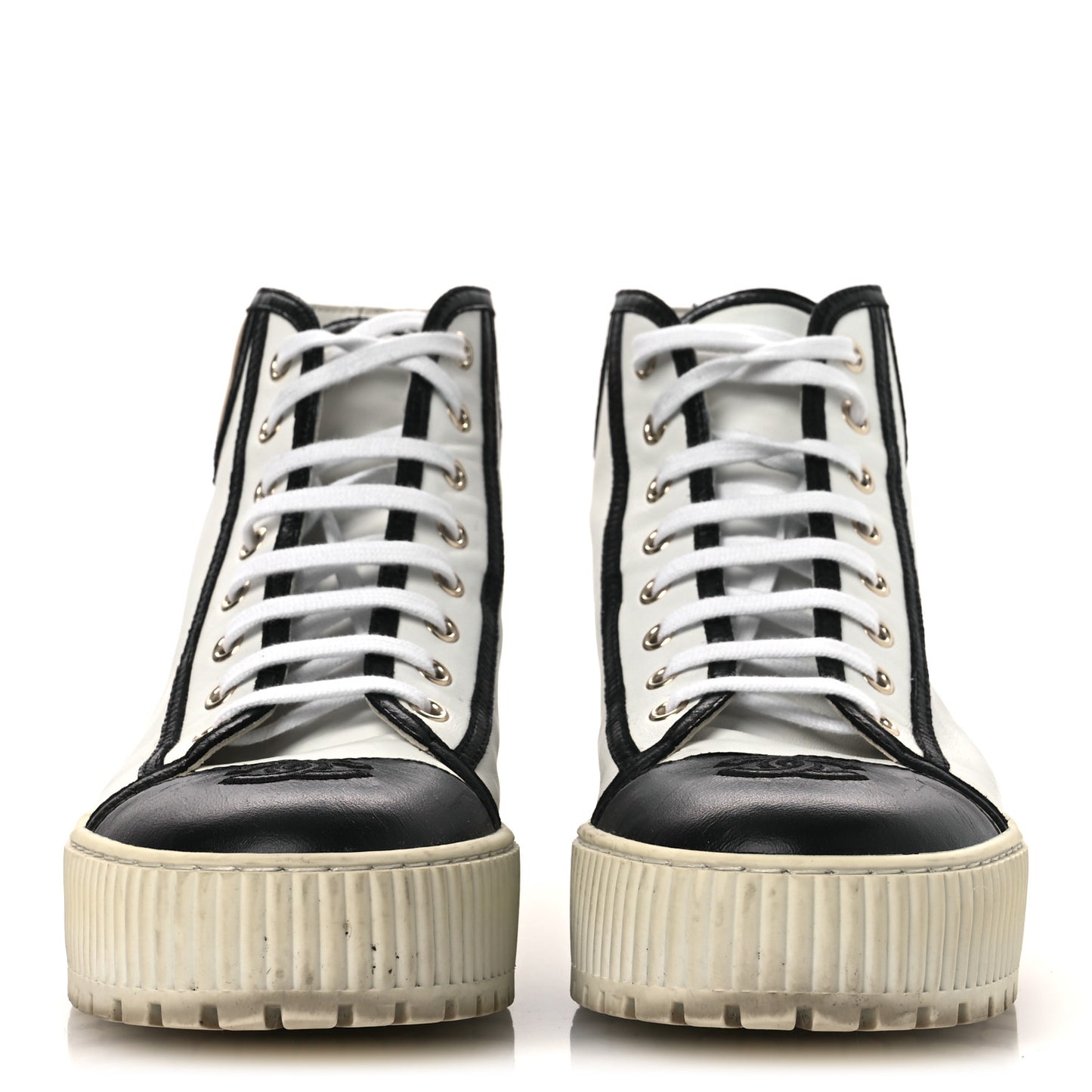 Aged Calfskin Lace Up Cap Toe Sneakers 39.5 White Gold