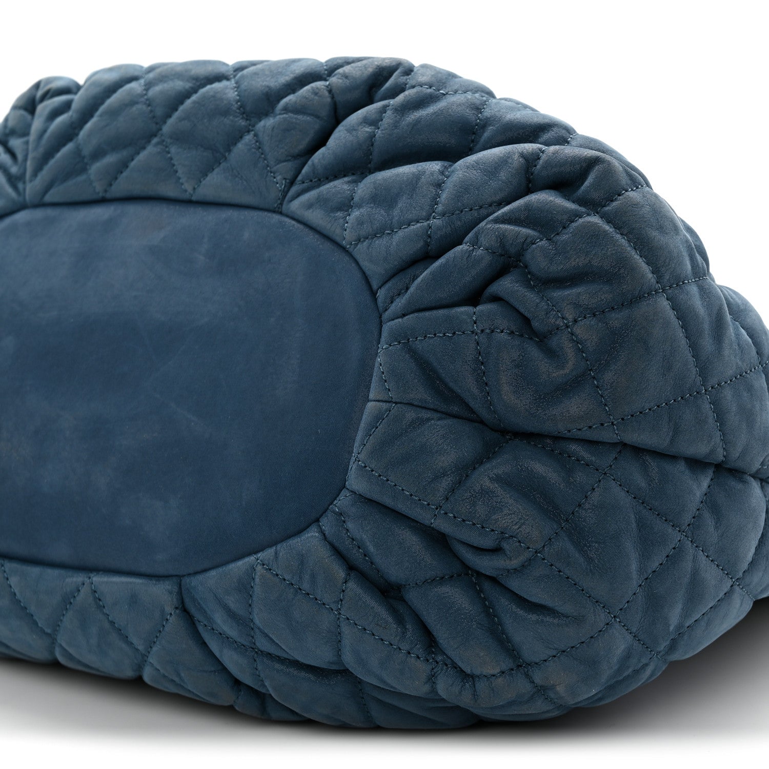 シャネル♡ Chanel Iridescent Calfskin Quilted Large In The Mix Tote Navy
