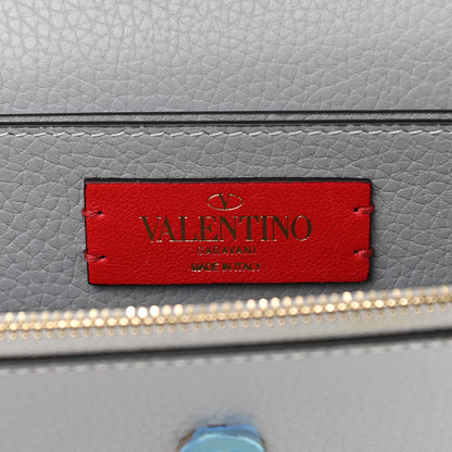 Valentino Garavani Pebbled Calfskin Rockstud Flap Wallet on Chain Pastel Grey 5 of 7