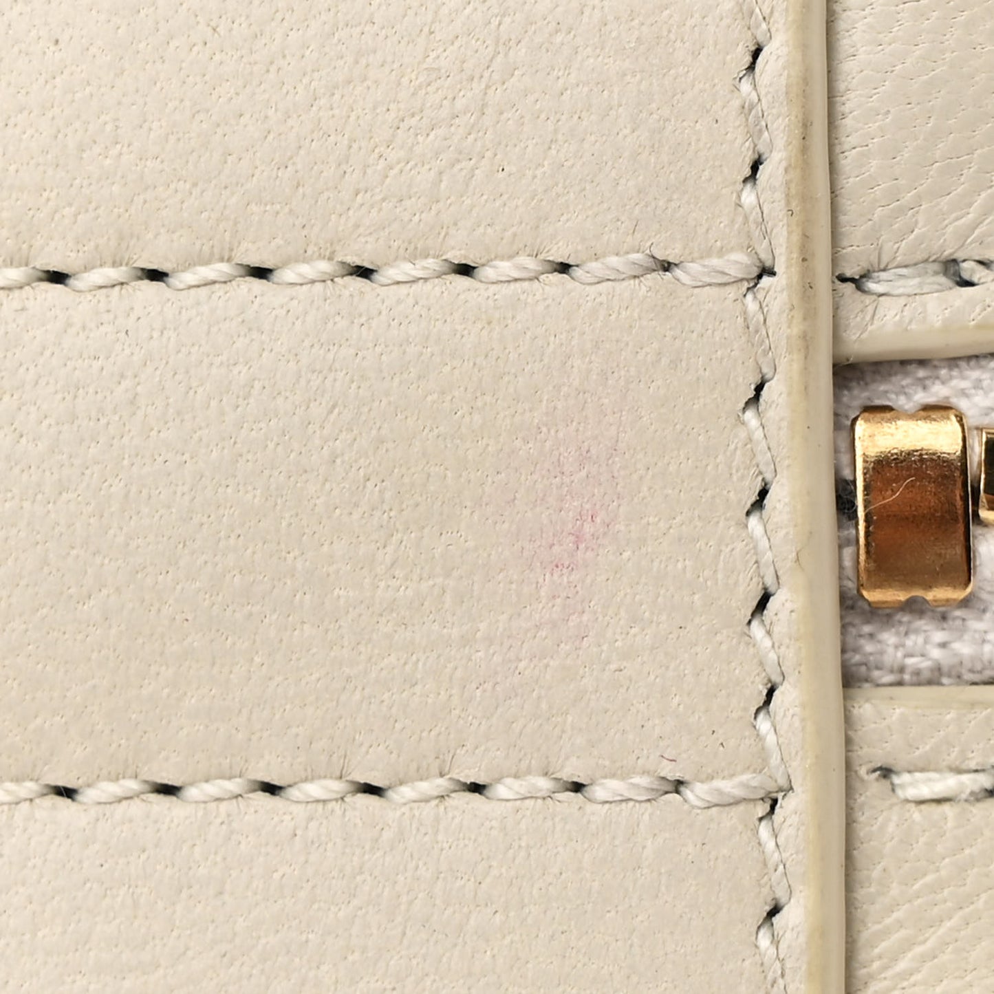 Lambskin Matelasse Vicky Monogram Belt Bag Crema Soft