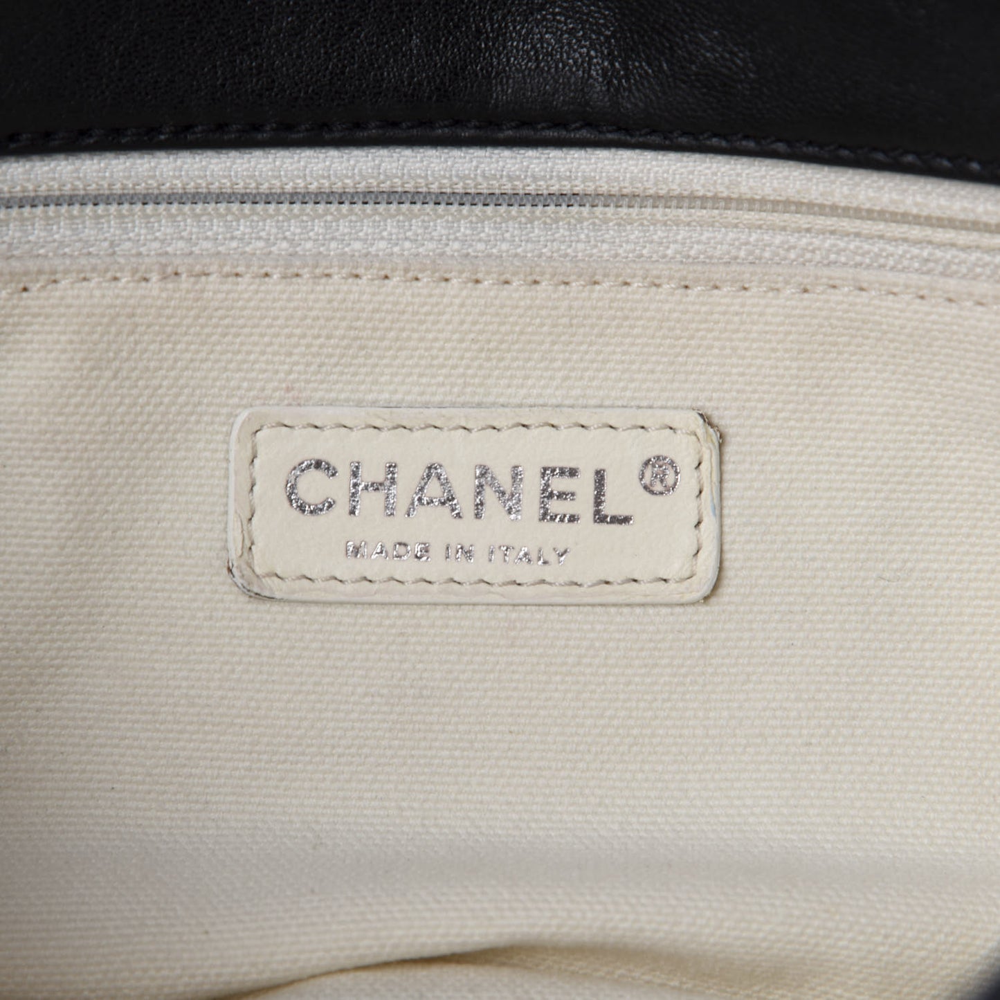 Lambskin Perforated Medium Baseball Spirit Flap Black
