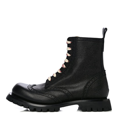 Gucci Grained Calfskin Mens Brogue Wingtip Lug Sole Boots 8 Black 1 of 12