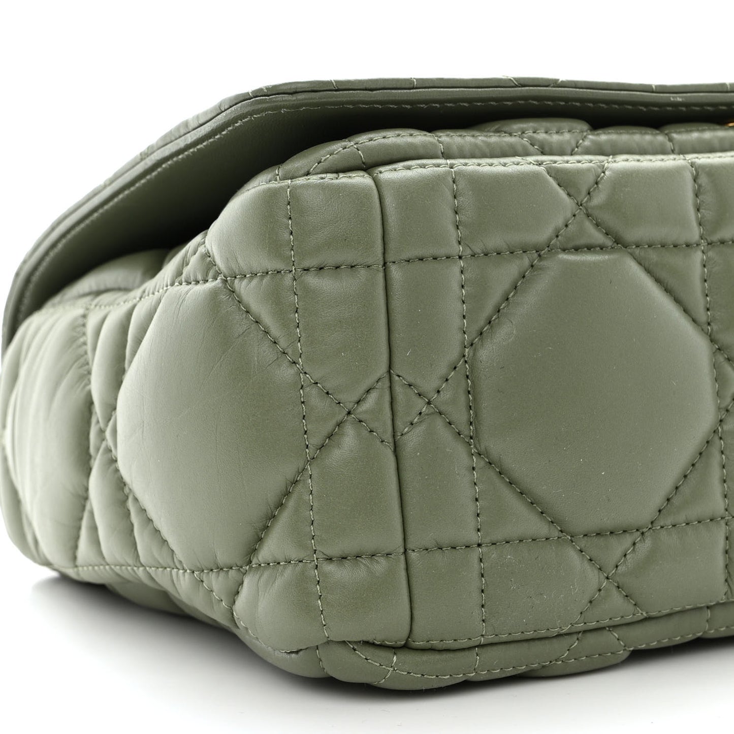 Calfskin Macrocannage Medium Caro Bag Cedar Green