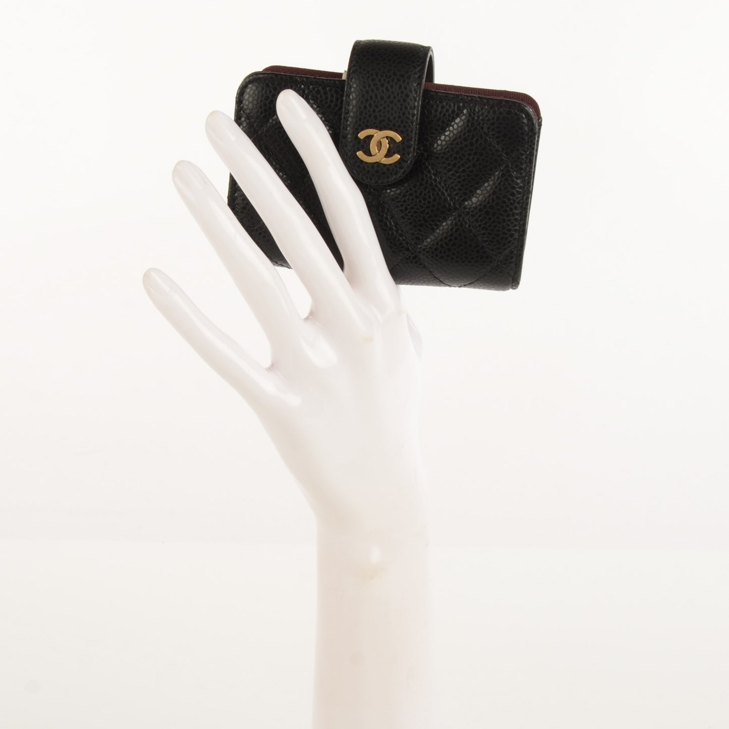 Caviar Quilted Gusseted Card Holder Black