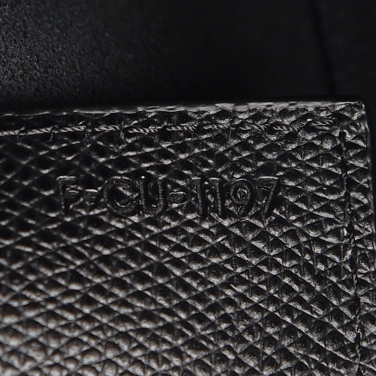 Grained Calfskin Small Vertical Cabas Black