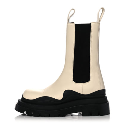 Bottega Veneta Calfskin The Tire Chelsea Boots 38.5 Sea Salt Black 1 of 12