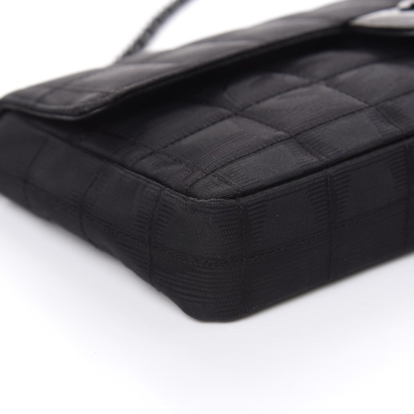 Nylon Travel East West Flap Black