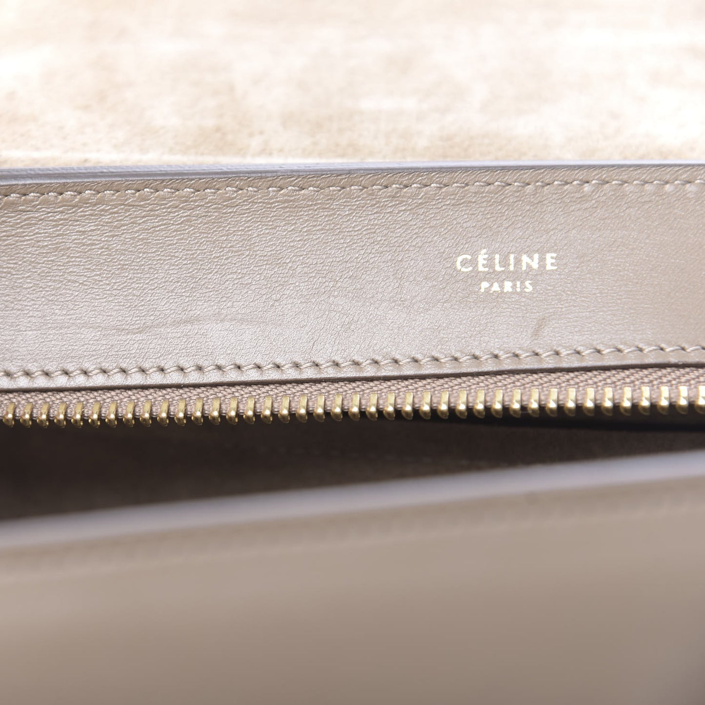 Smooth Calfskin Medium Trapeze Souris