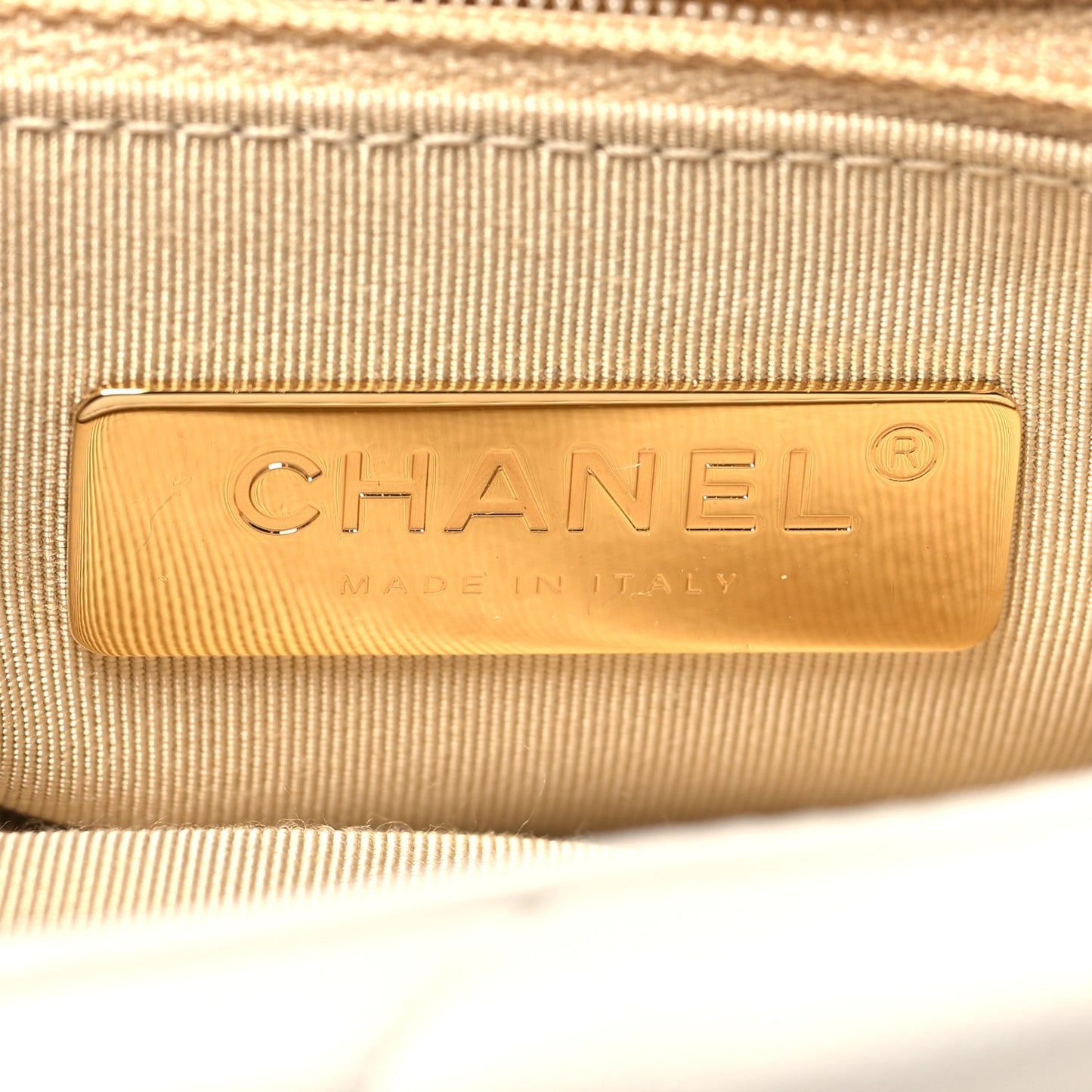 Lambskin Quilted Medium Chanel 19 Flap White