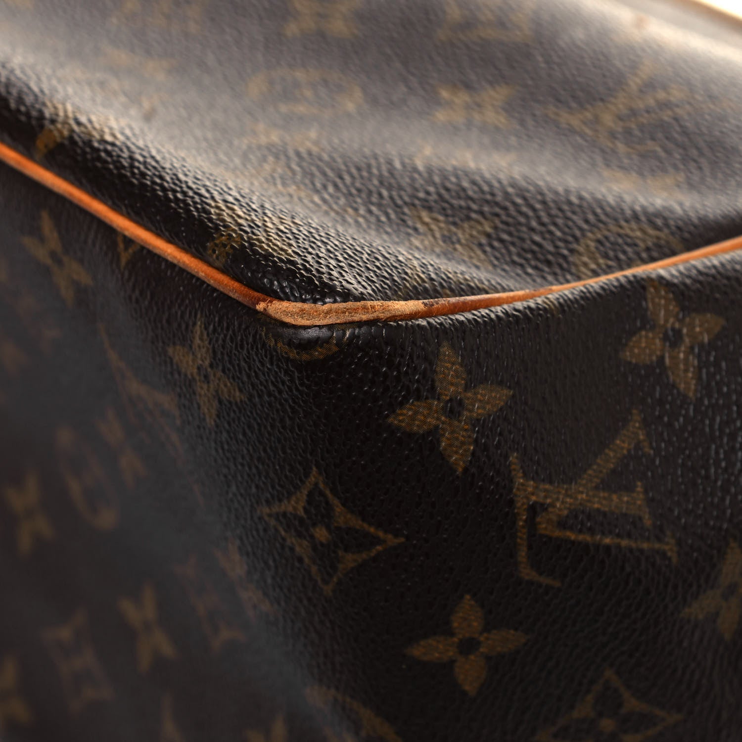 Louis Vuitton Monogram Batignolles 11 of 17