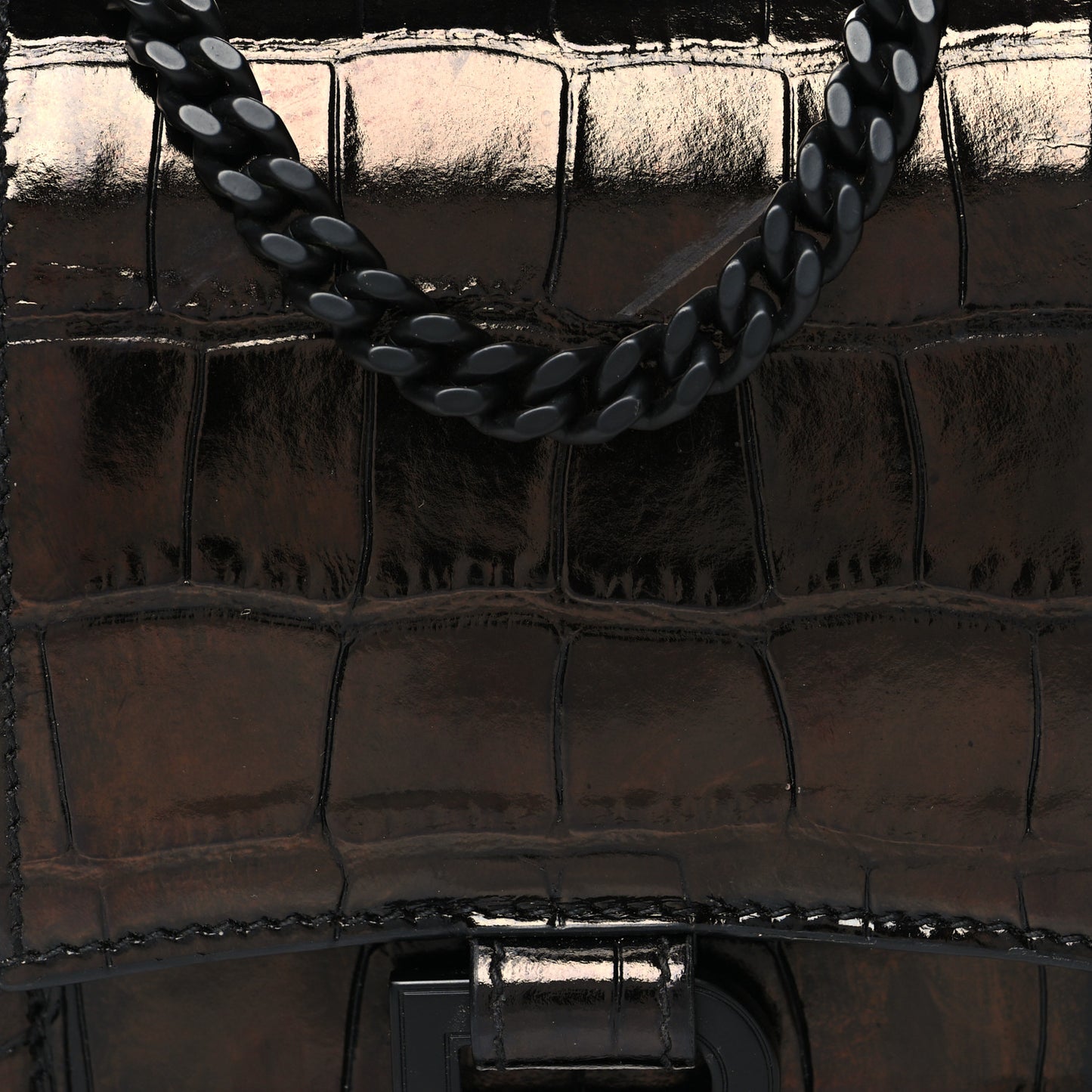 Shiny Calfskin Monochrome Crocodile Embossed Hourglass Chain Bag Black