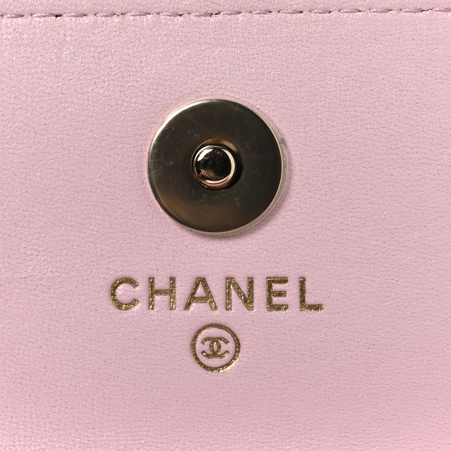 Lambskin Quilted Pearl Card Holder With Chain Light Pink