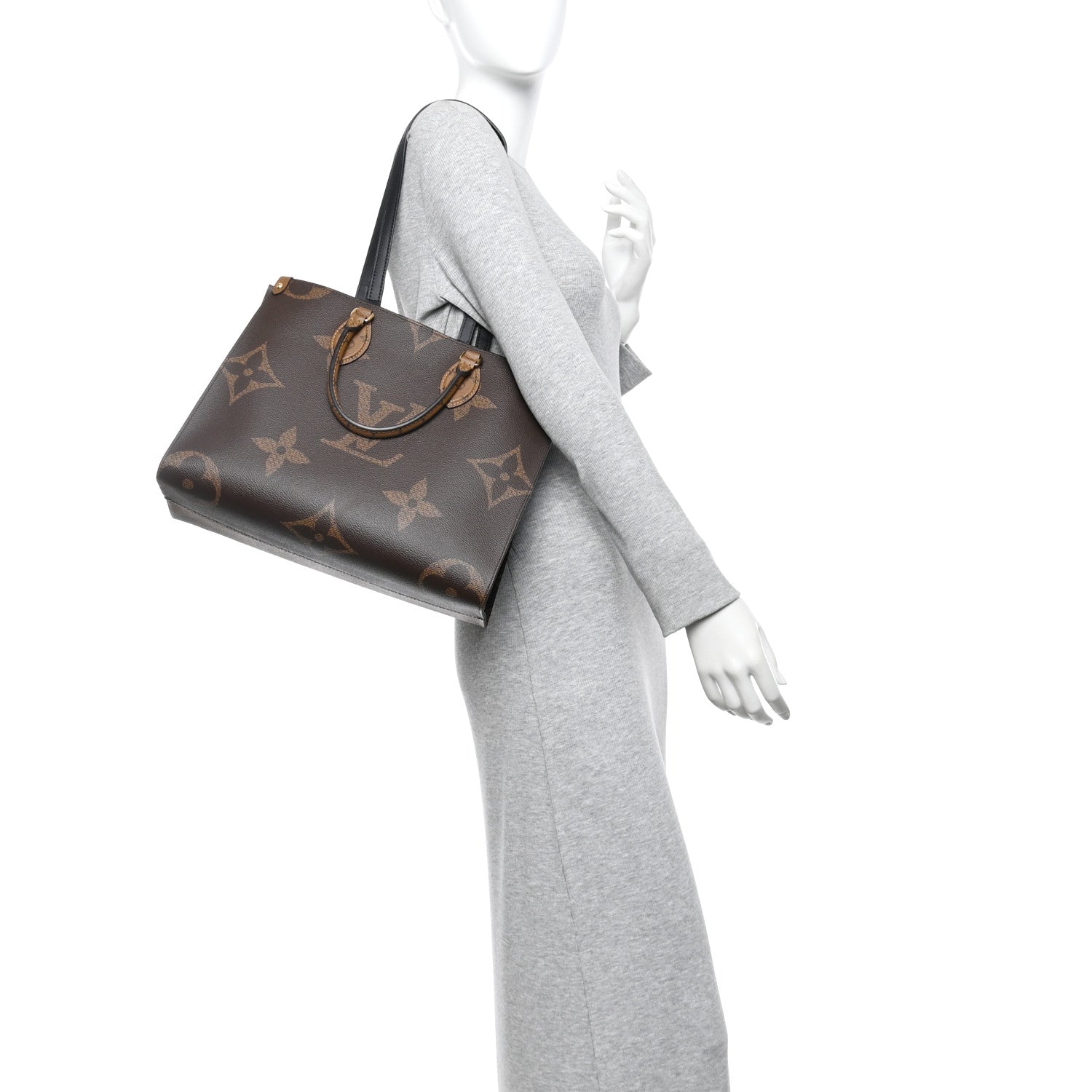 Louis Vuitton Reverse Monogram Giant Onthego MM 2 of 9