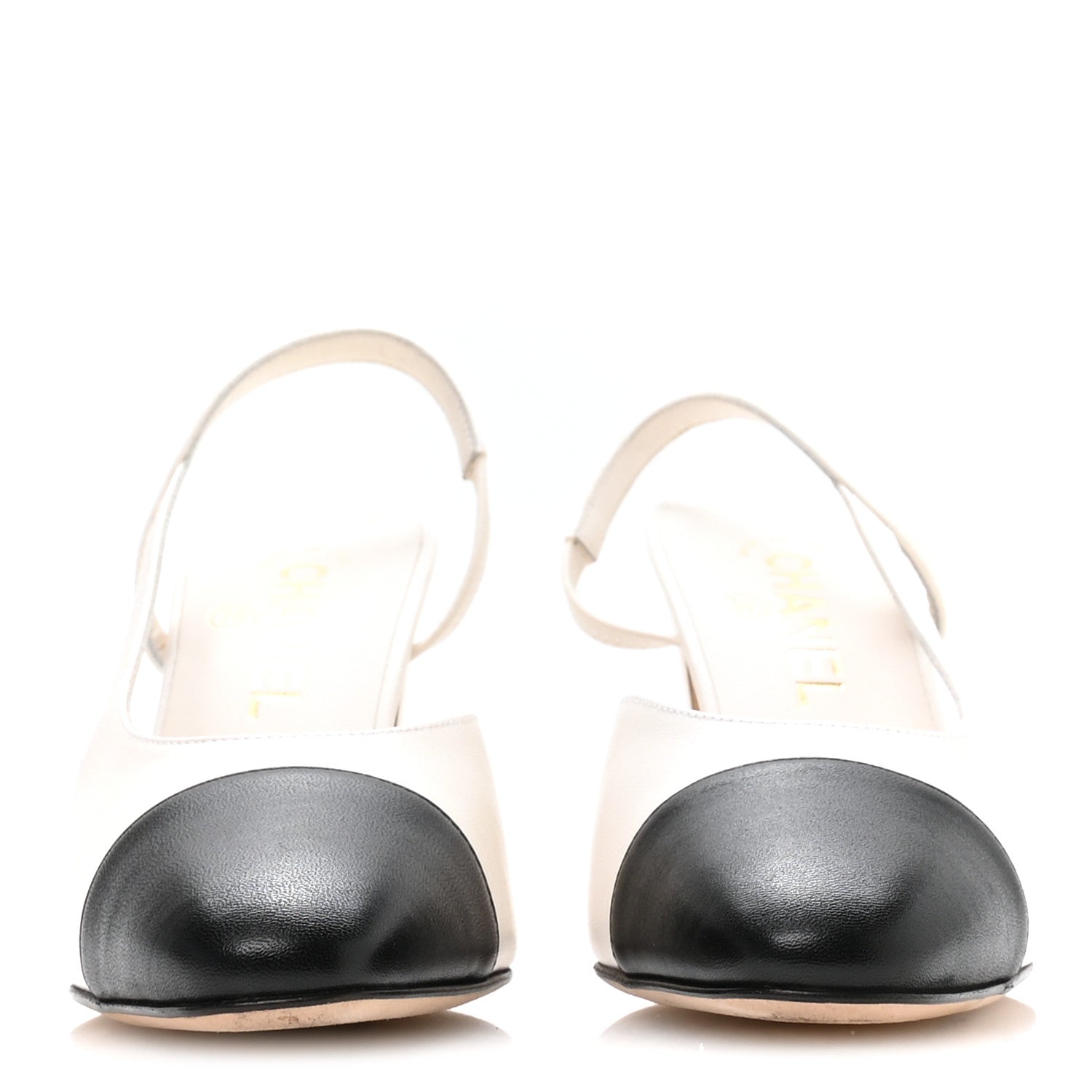 CHANELホワイトクラシックパンプス35 1/2 Chanel Lambskin Grosgrain Cap Toe CC Slingback Pumps 37 White