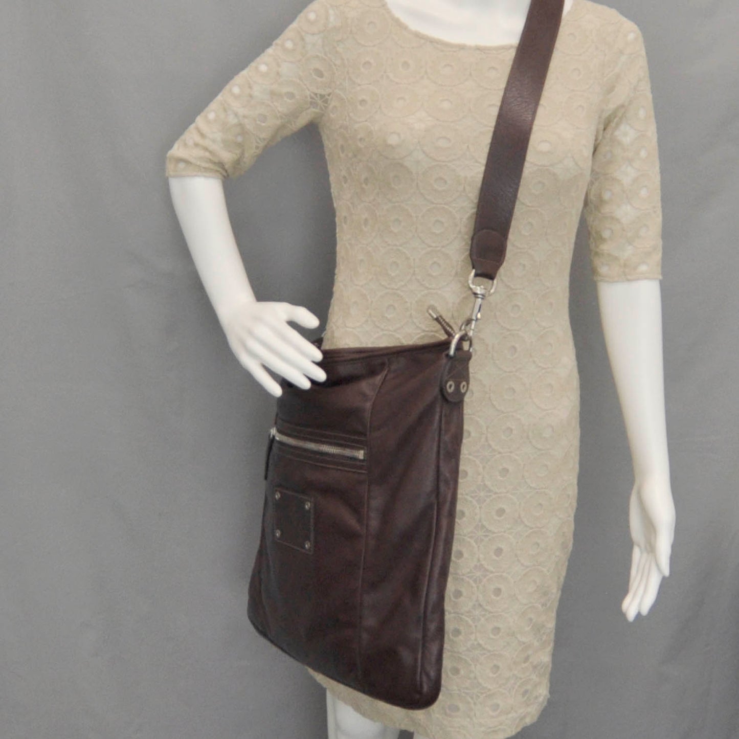 Leather Messenger Bag Brown Unisex
