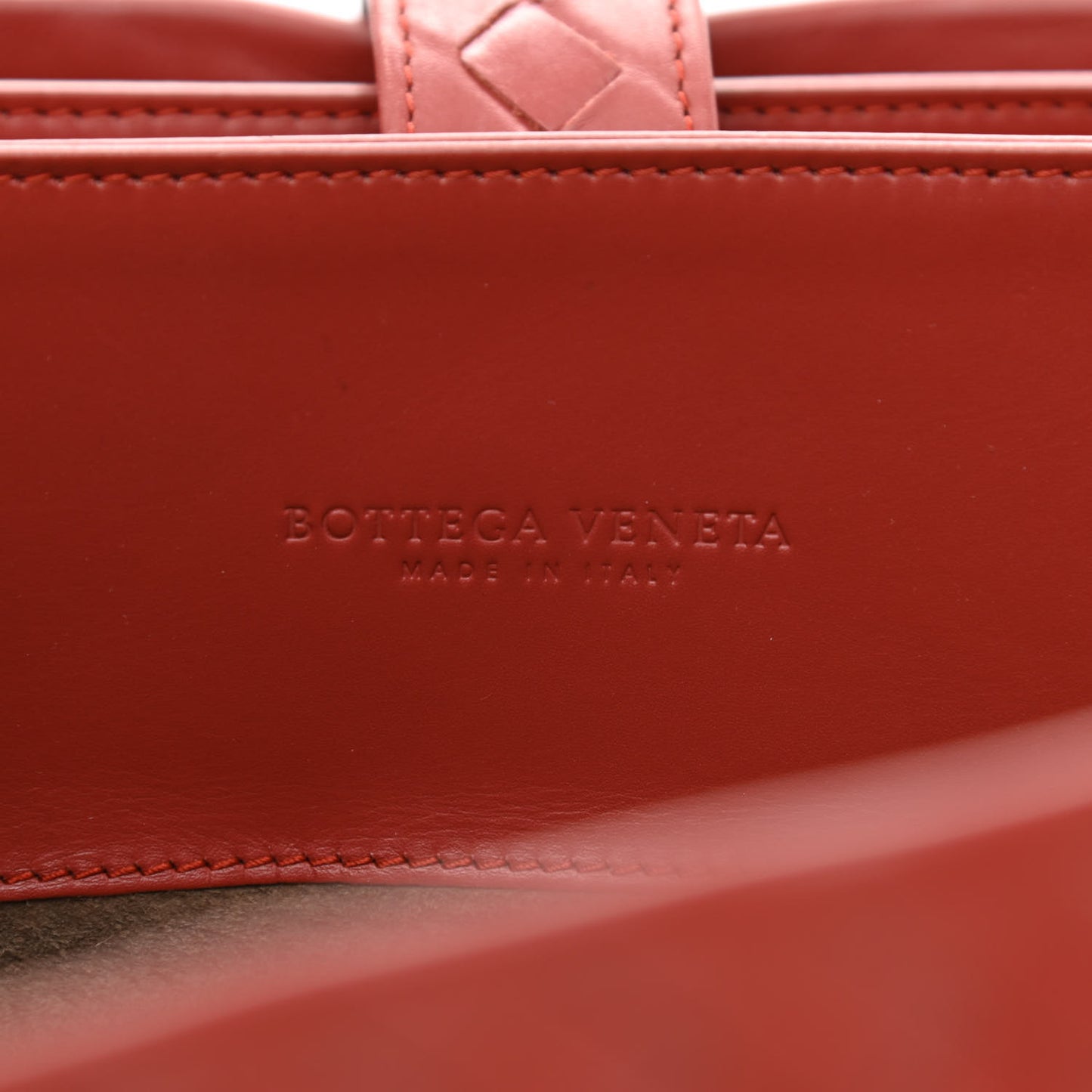 Light Calf Intrecciato Medium Roma Dark Red