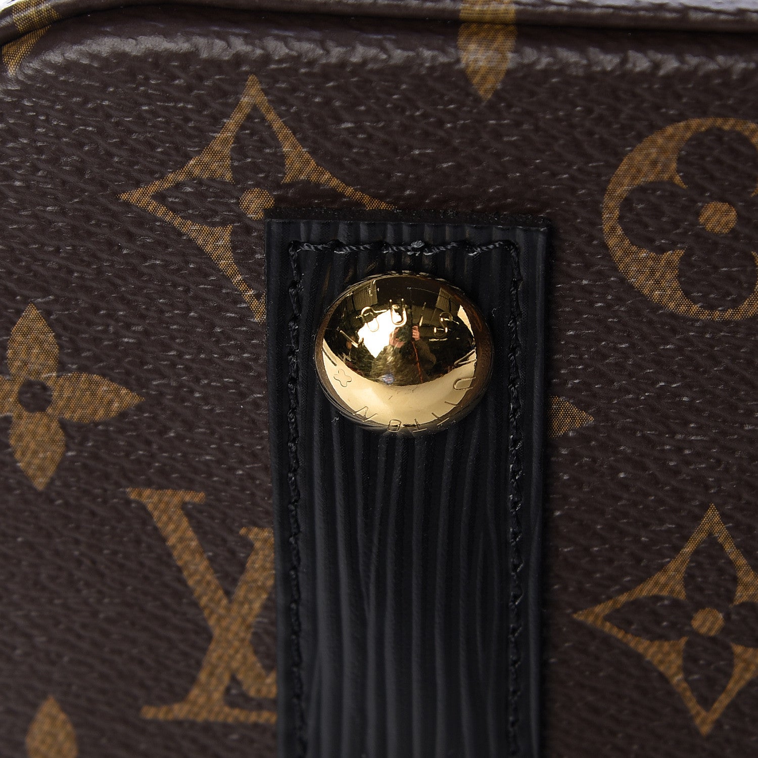 Louis Vuitton Vernis Epi Monogram Alma BB Champagne Metallise 12 of 12