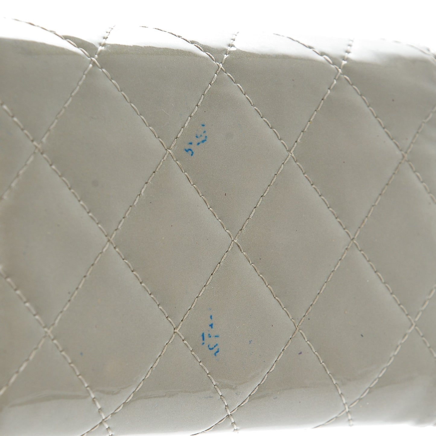 Patent Quilted Card Holder Light Gold