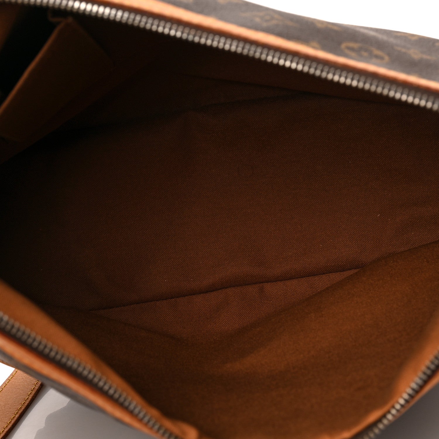 Louis Vuitton Monogram Tulum GM 5 of 8
