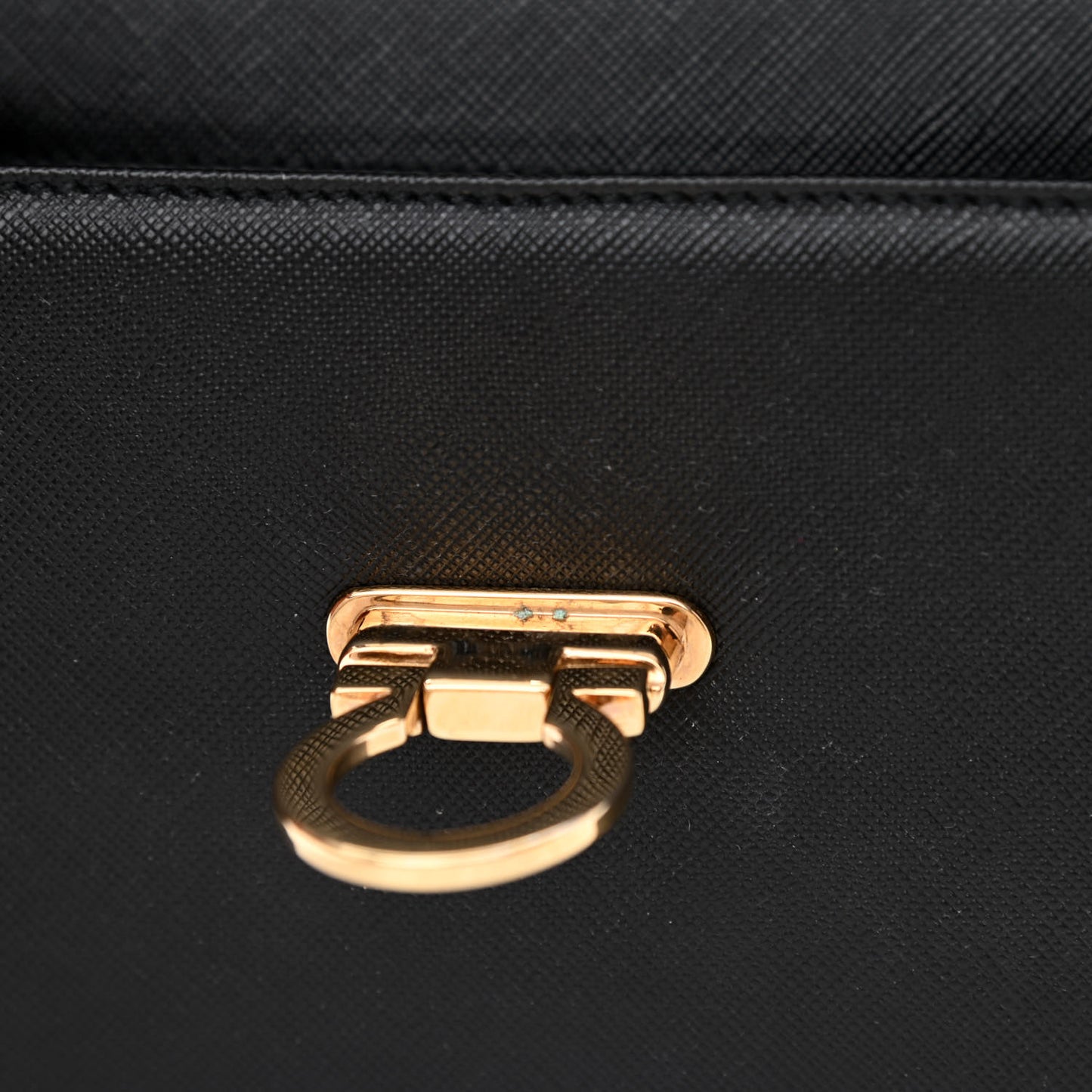 Hammered Calfskin Gancio Wallet Bag Black
