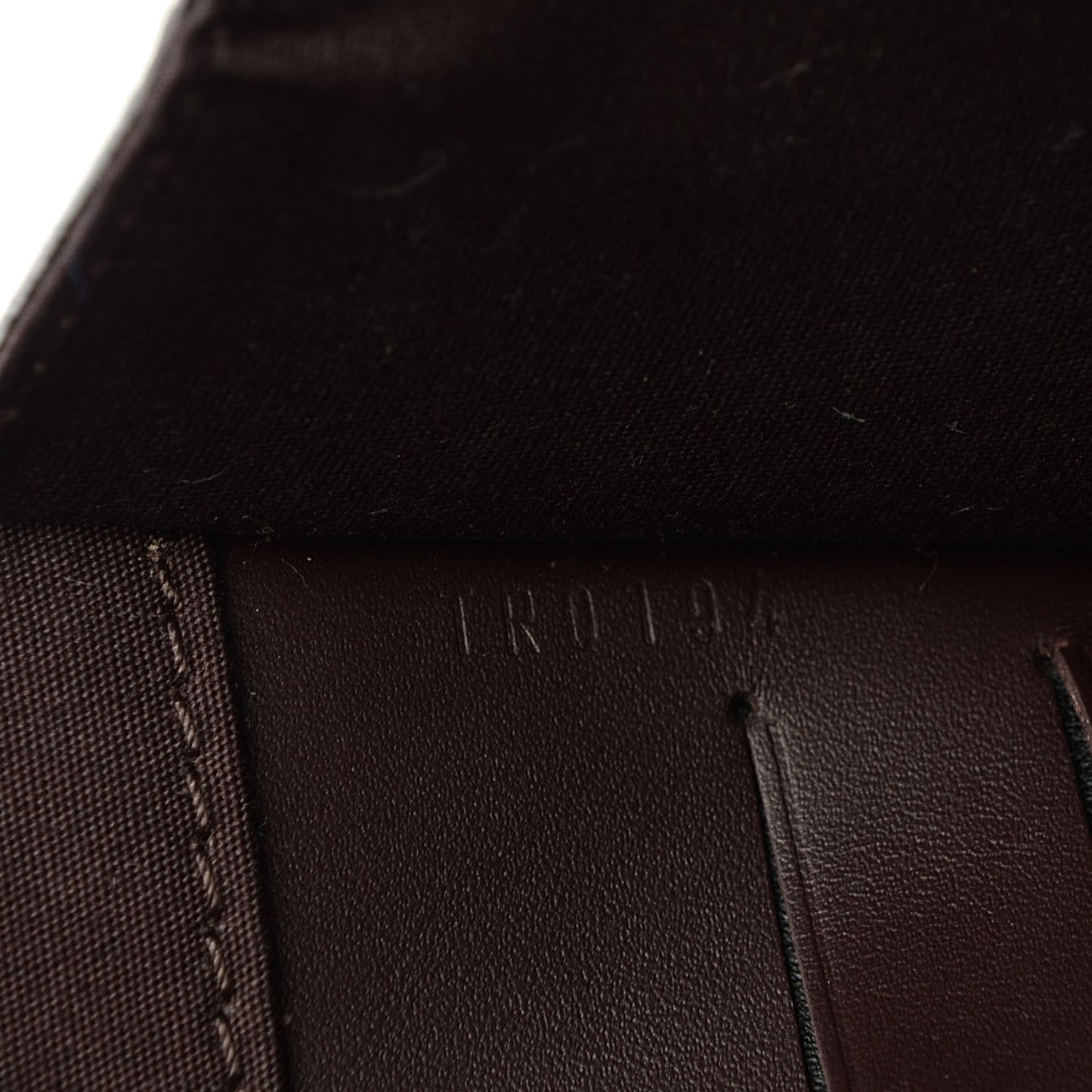 Patent Calfskin Chain Louise GM Amarante