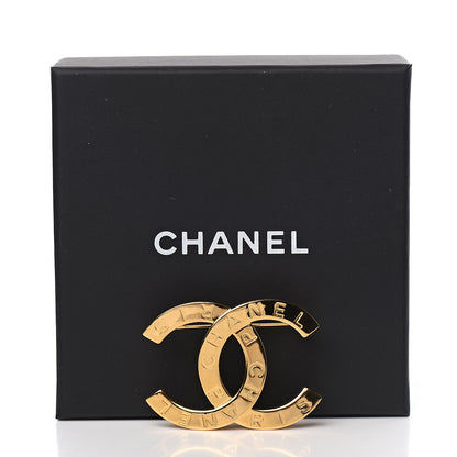 Chanel Metal Paris Button CC Large Brooch Gold 4 of 4