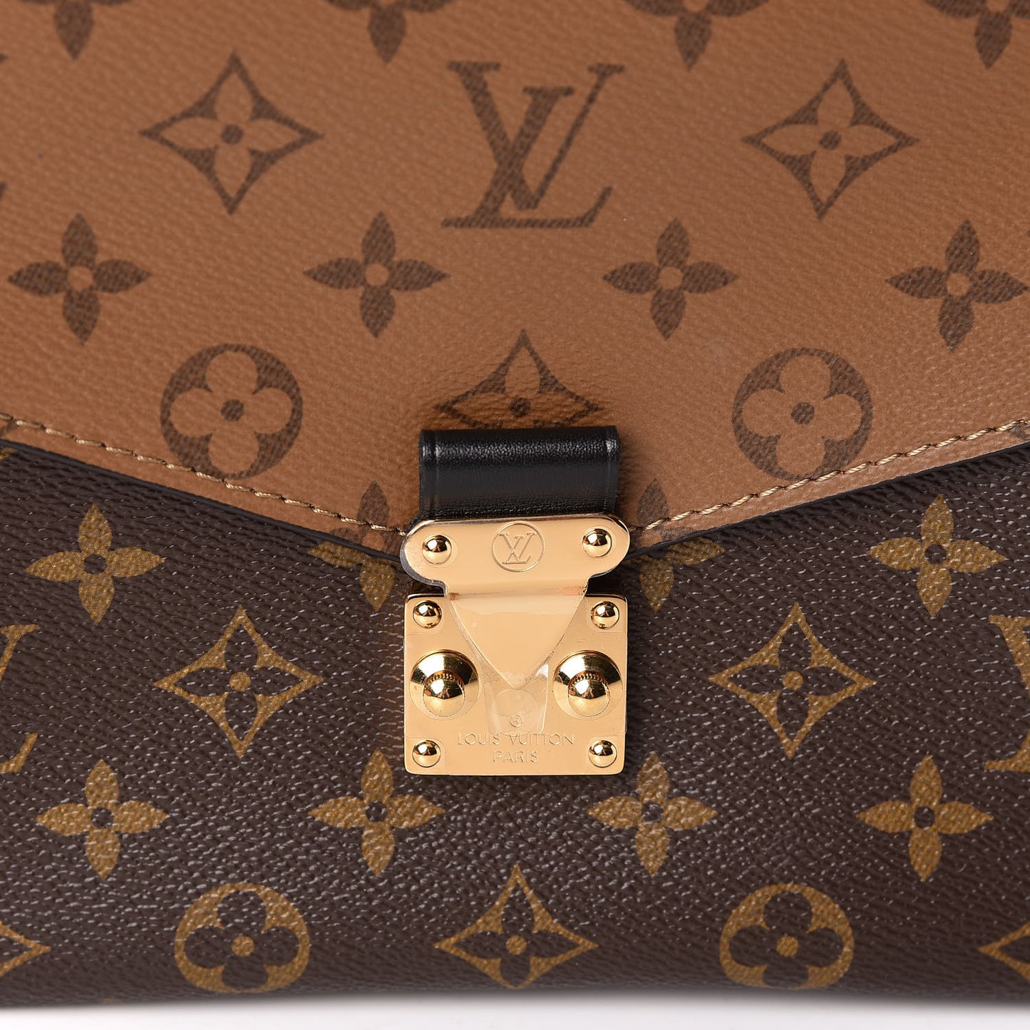 Reverse Monogram Pochette Metis