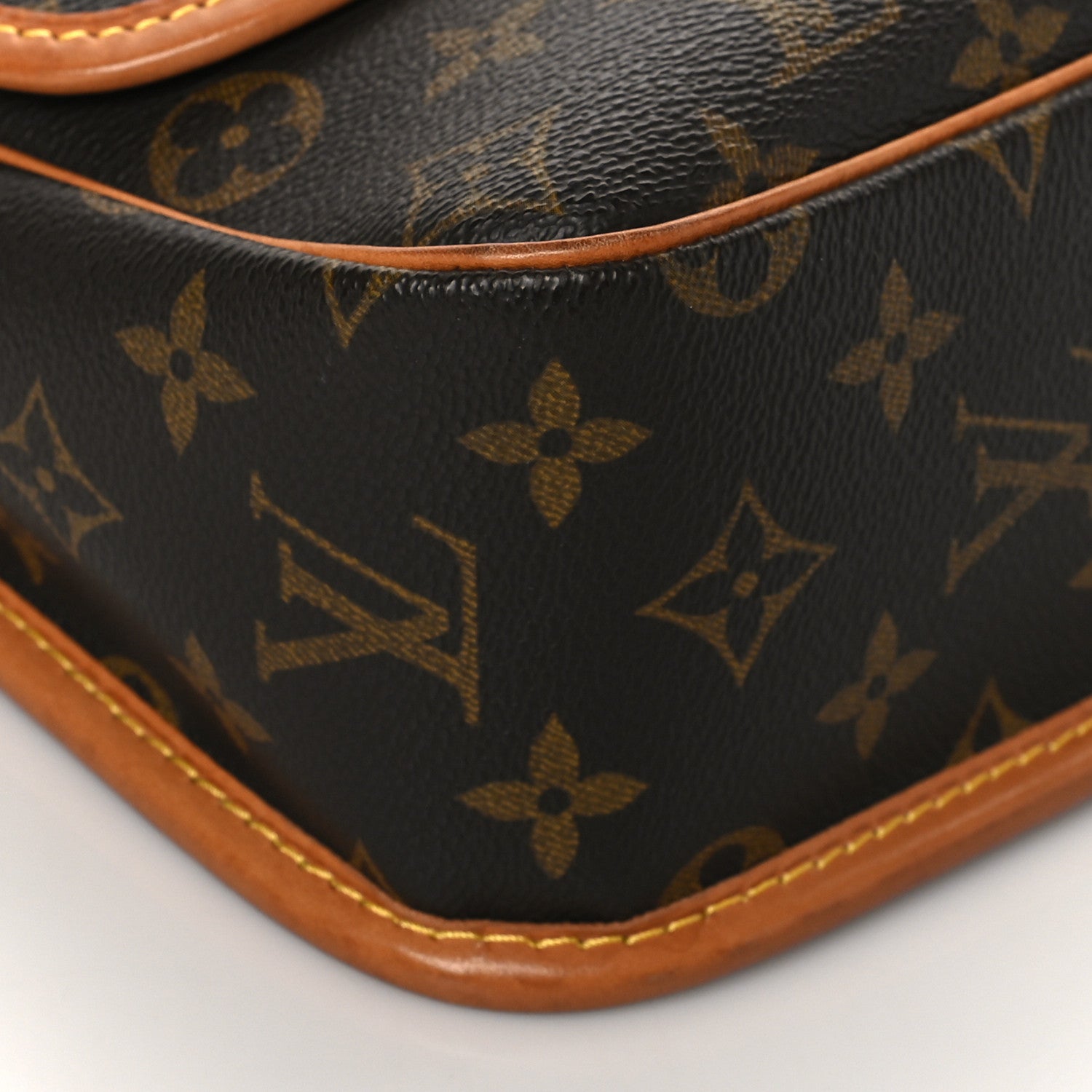 Louis Vuitton Monogram Sologne 8 of 9