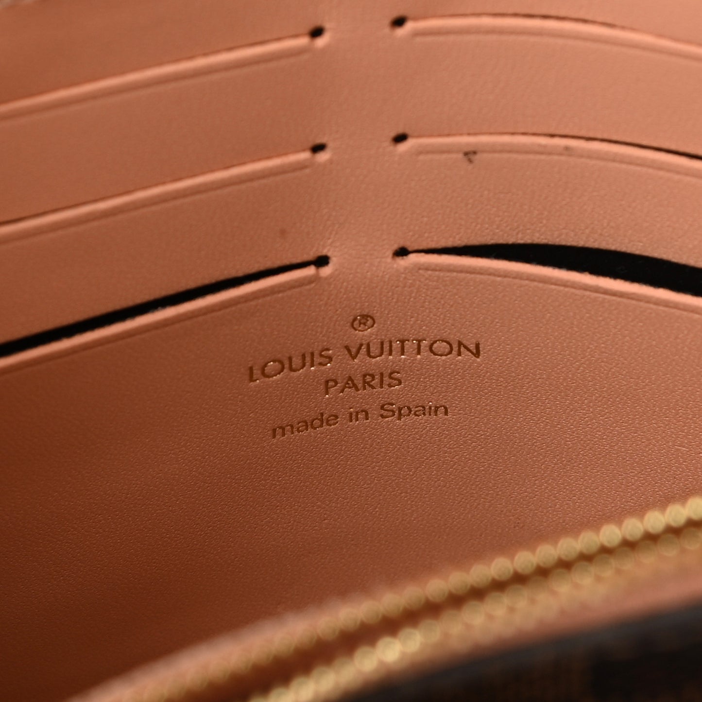 Damier Ebene Vavin Chain Wallet Creme