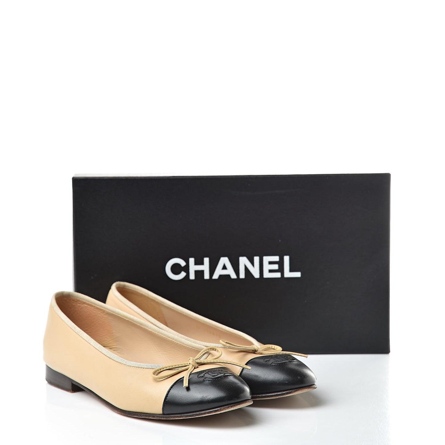 Lambskin Cap Toe CC Ballerina Flats 37 Beige Black
