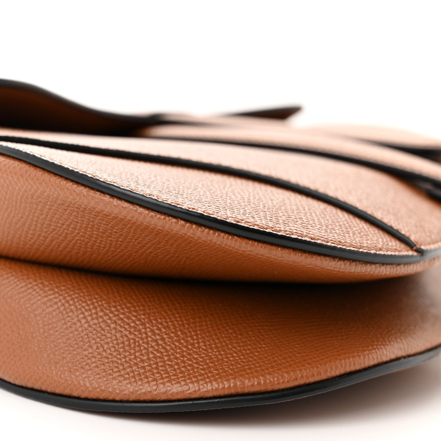 Grained Calfskin Saddle Bag Camello
