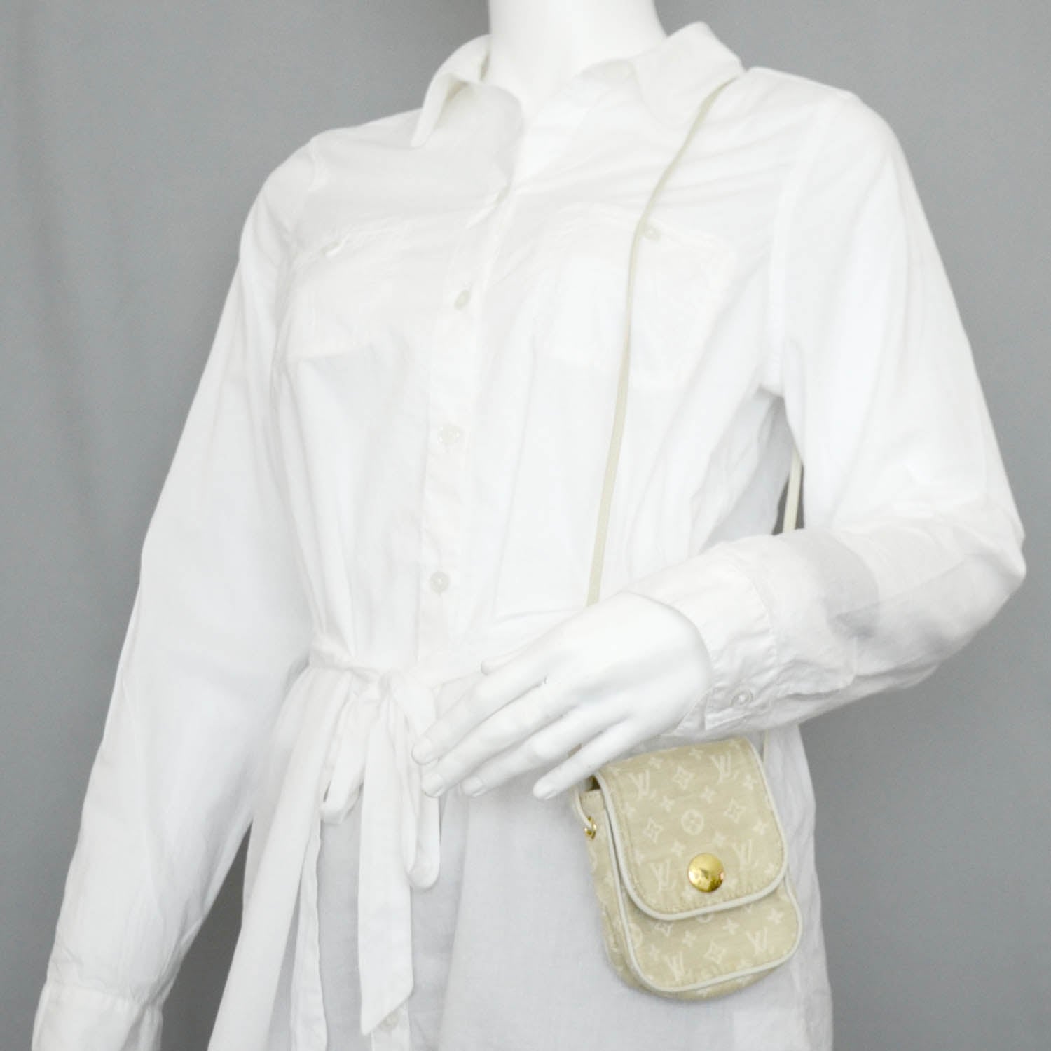 Louis Vuitton Monogram Mini Lin Pochette Cancun Dune 2 of 9