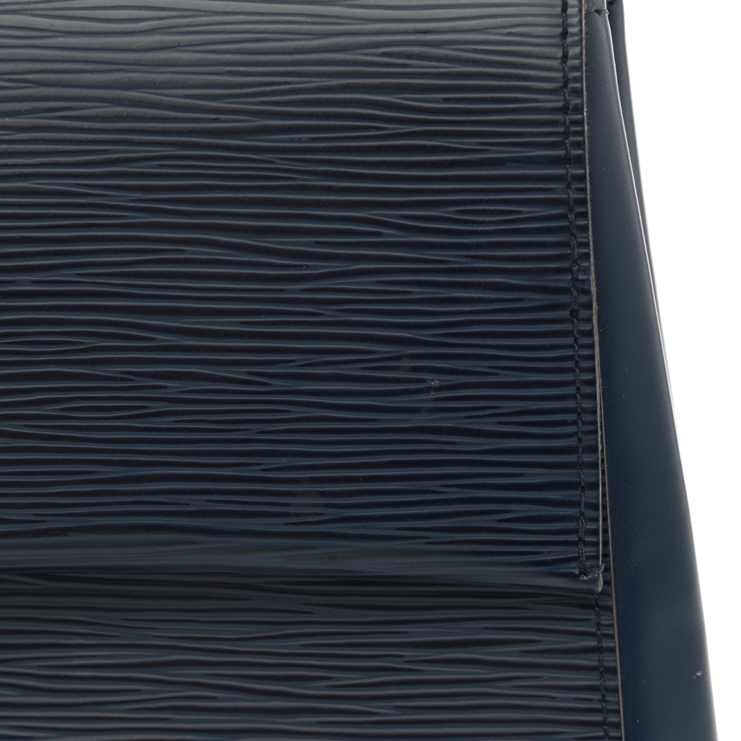 Louis Vuitton Epi Cluny MM Indigo 12 of 14