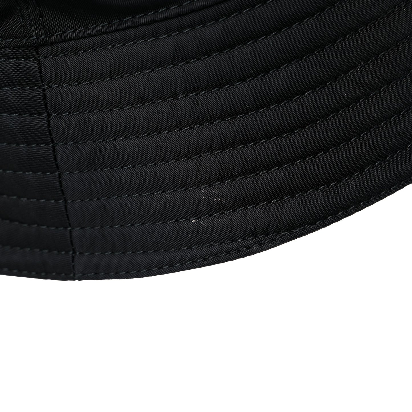 Re-Nylon Metal Triangle Logo Mens Bucket Hat L Black