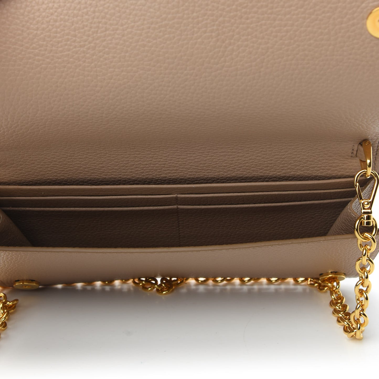 Vitello Daino Chain Wallet Cammeo