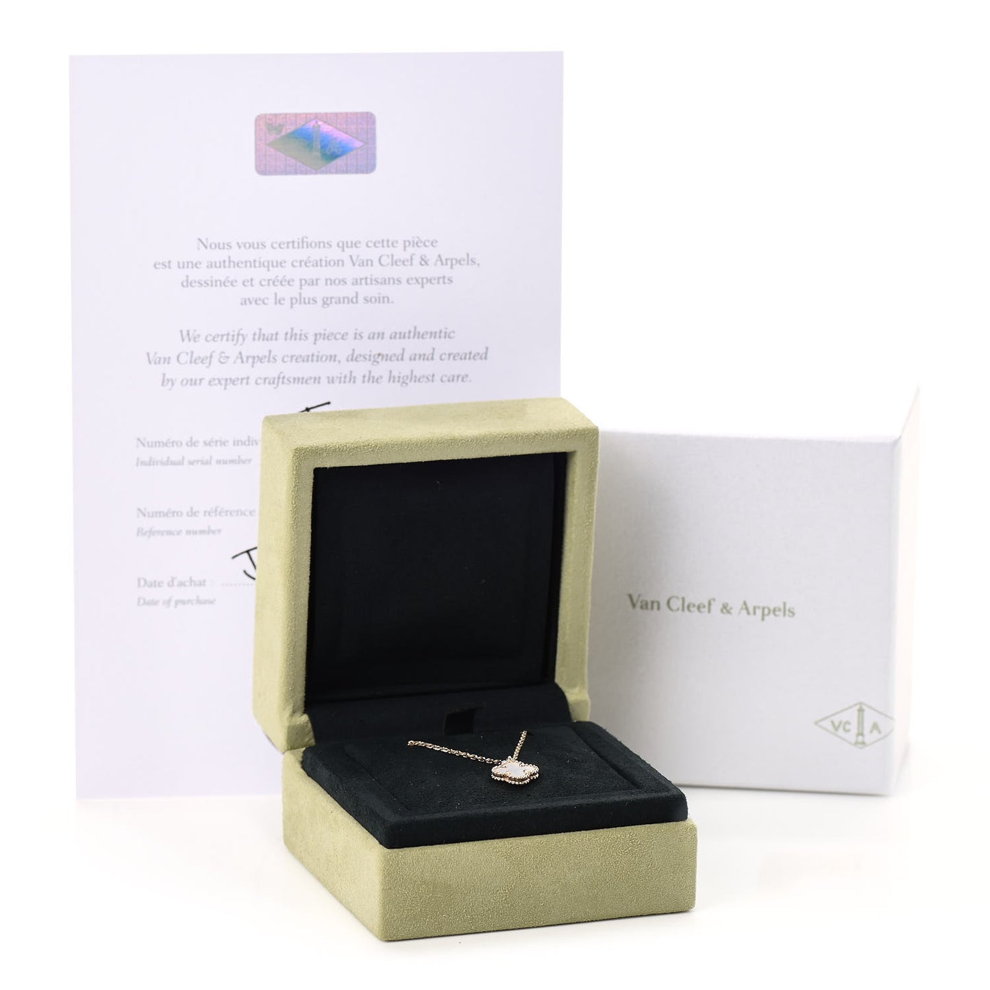 18K Yellow Gold Mother of Pearl Sweet Alhambra Pendant Necklace