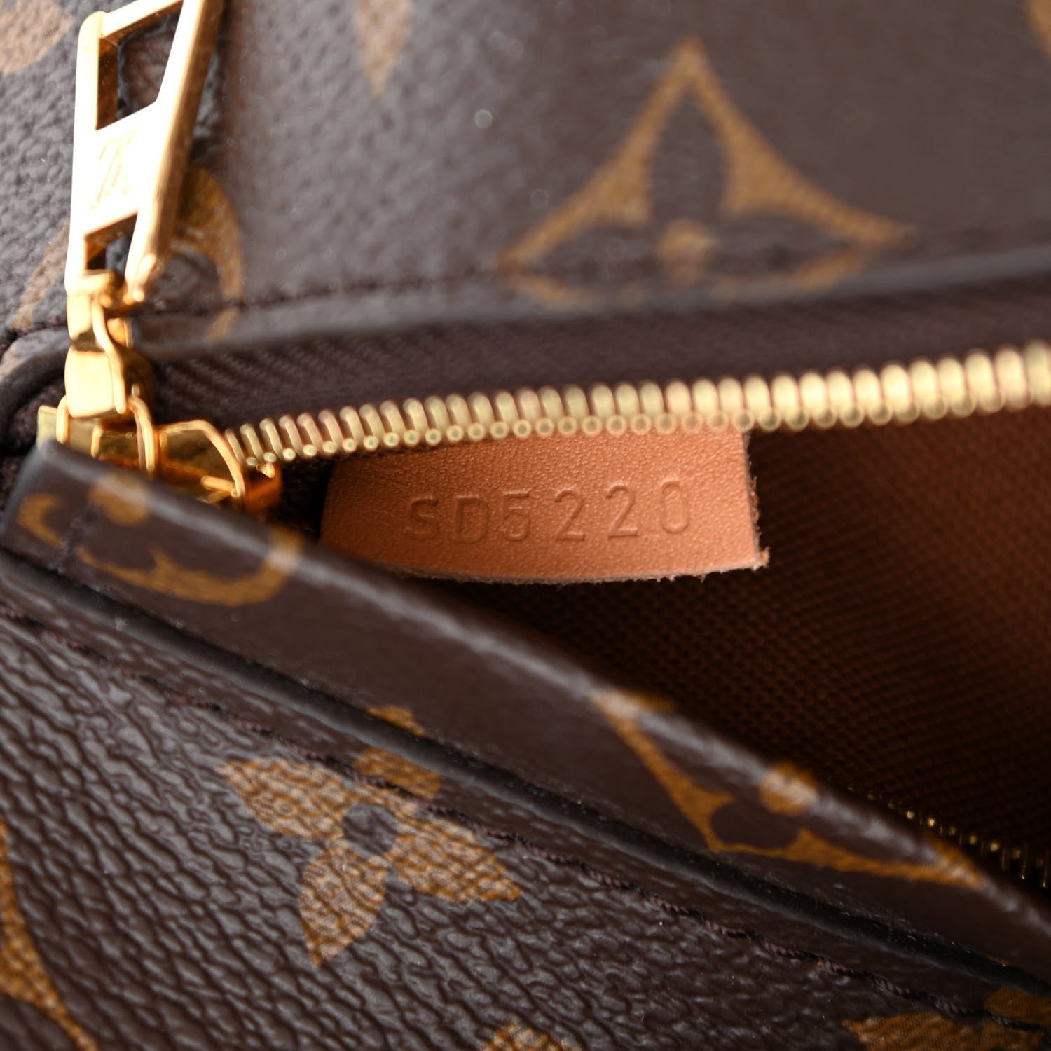 Louis Vuitton Monogram Montsouris PM 7 of 10