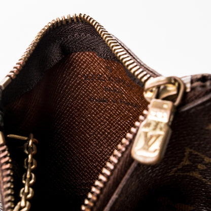 Louis Vuitton Monogram Key Pouch 8 of 9