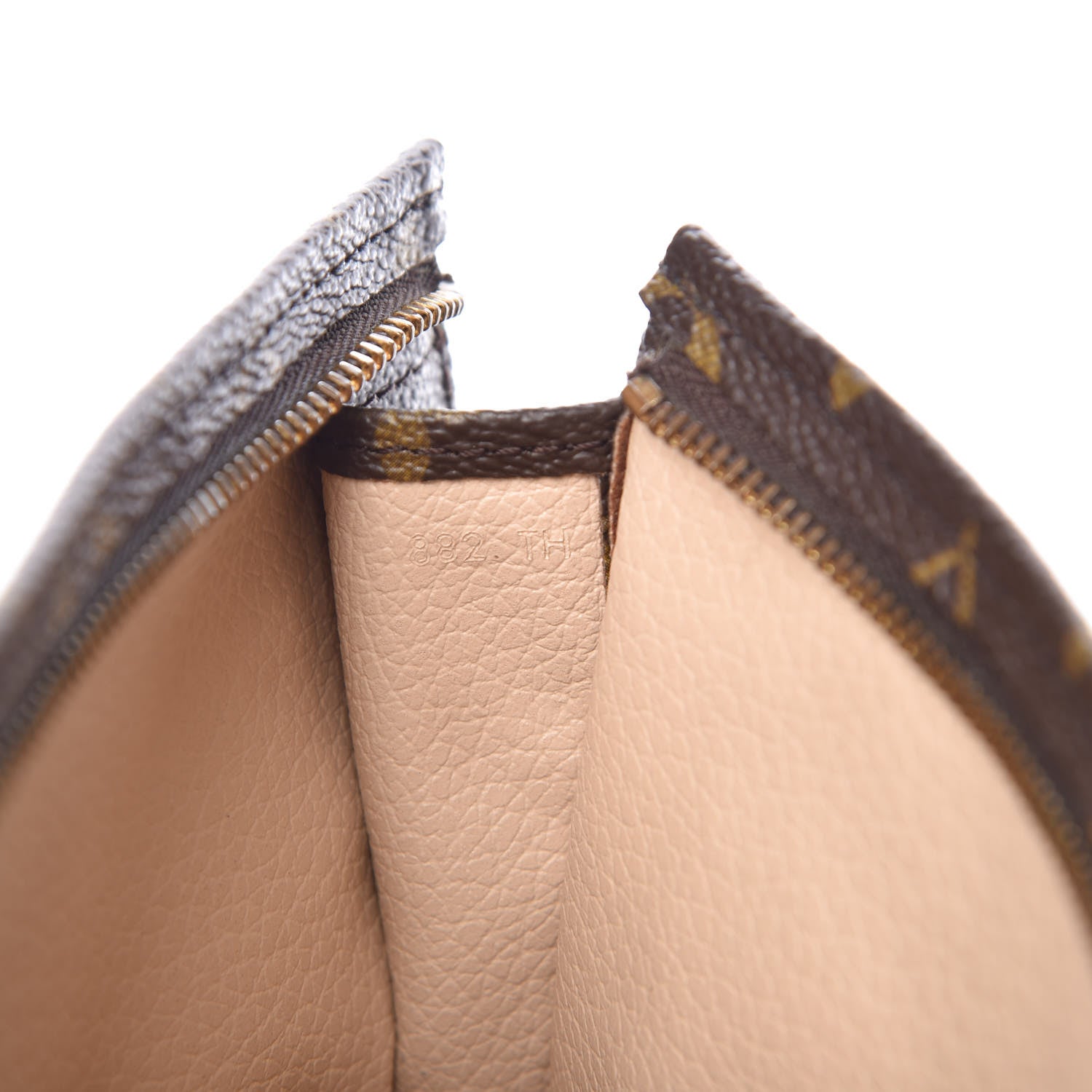 Louis Vuitton Monogram Toiletry Pouch 26 7 of 14