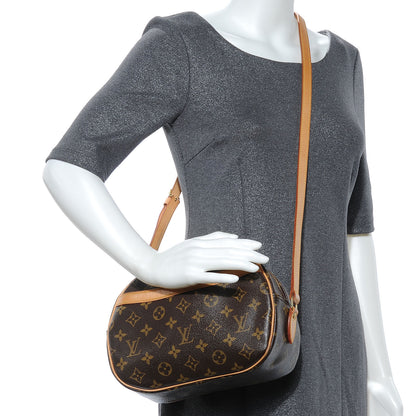 Louis Vuitton Monogram Blois 2 of 7