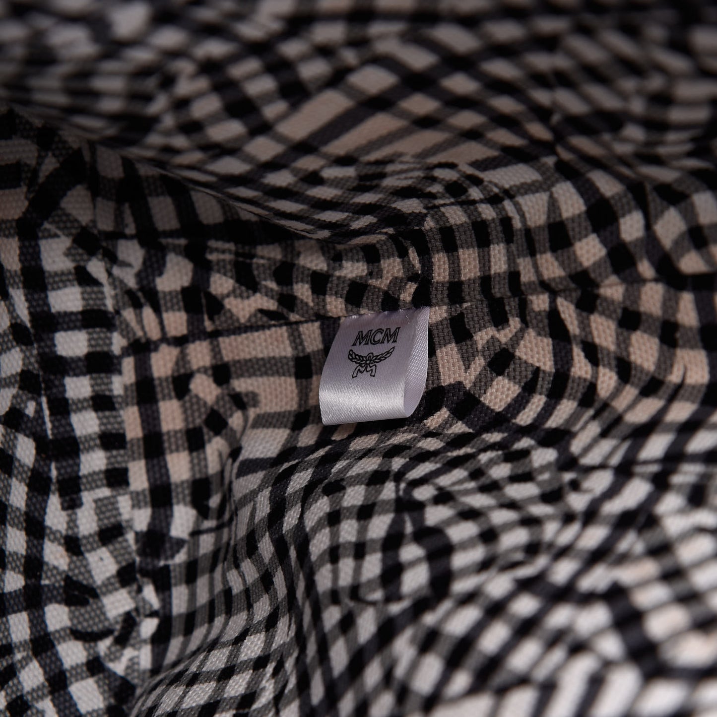 Visetos Medium Anya Zip Top Shopper Tote Black