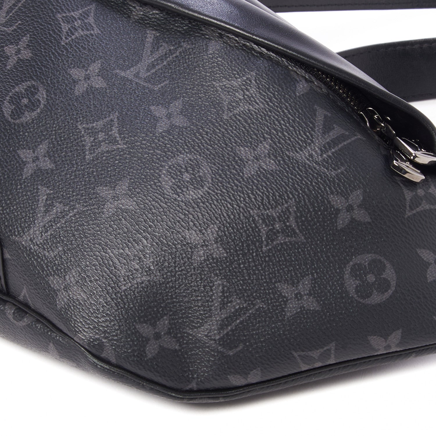 Louis Vuitton Monogram Eclipse Discovery Bumbag 8 of 12