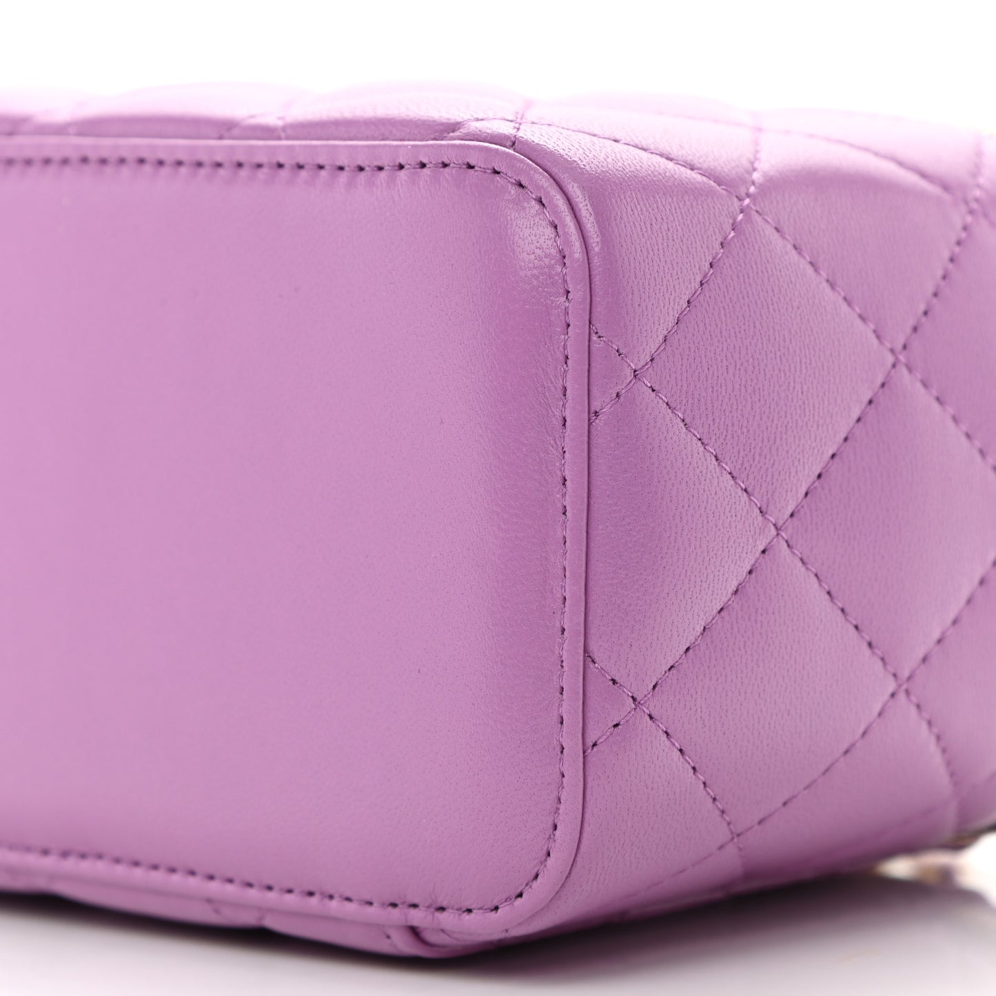 Lambskin Quilted Pearl Crush Small Vanity Case With Chain Purple