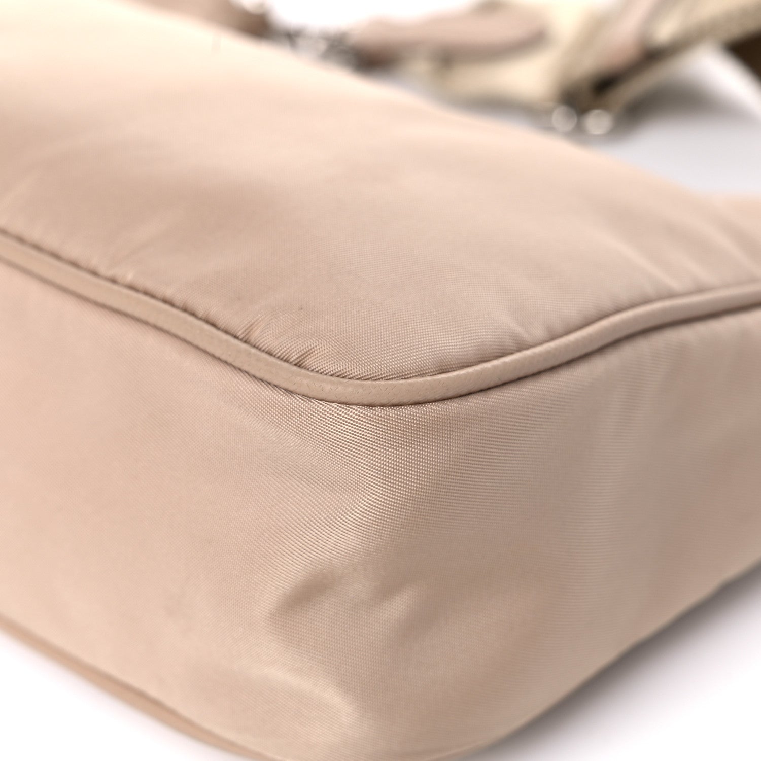 Prada Nylon Re-Edition 2005 Shoulder Bag Cammeo 13 of 16
