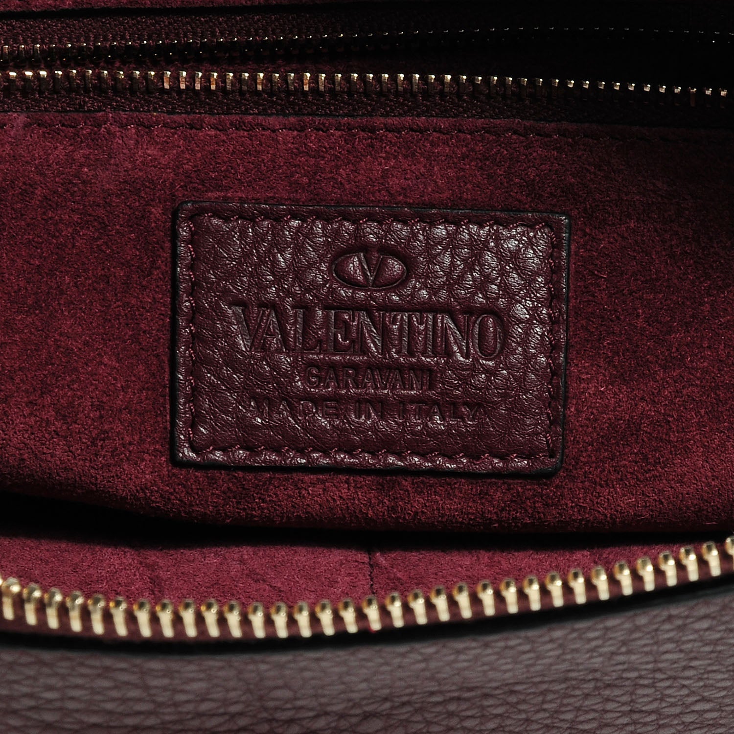 Valentino Garavani Grained Calfskin Oversized Rockee Fringe Clutch Rubin 6 of 7