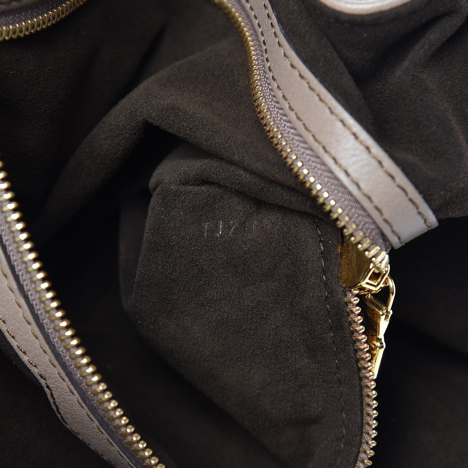 Louis Vuitton Mahina L Taupe 7 of 13