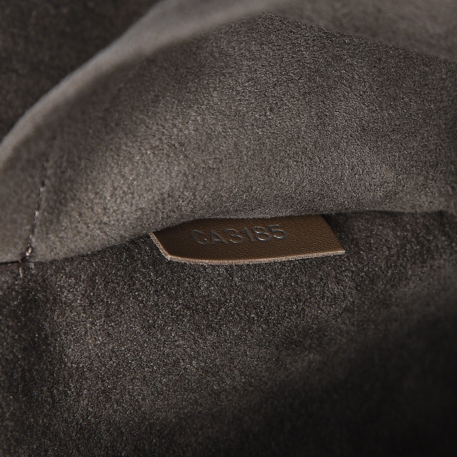 Louis Vuitton Epi Porte-Documents Jour Taupe 7 of 9