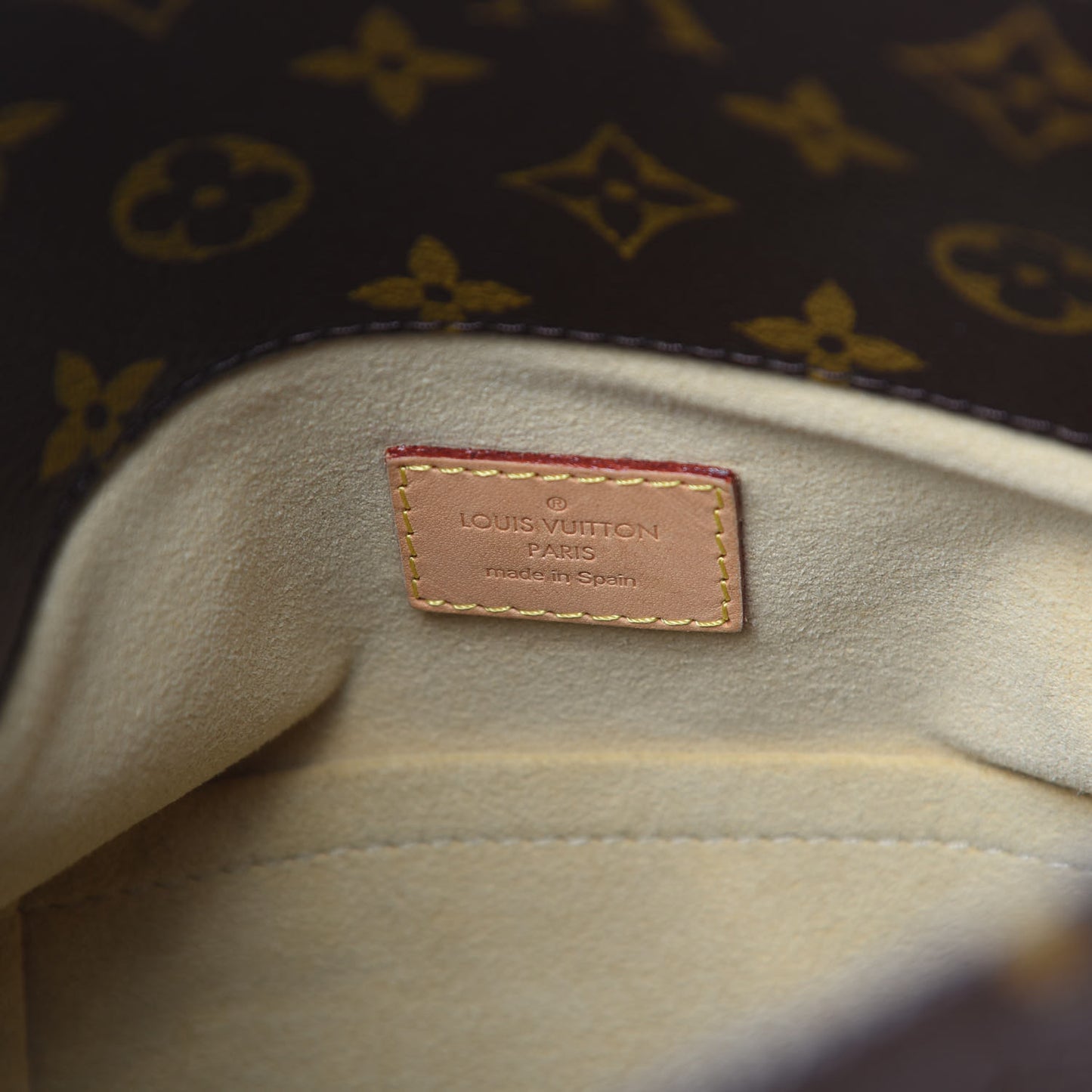 Monogram Artsy MM