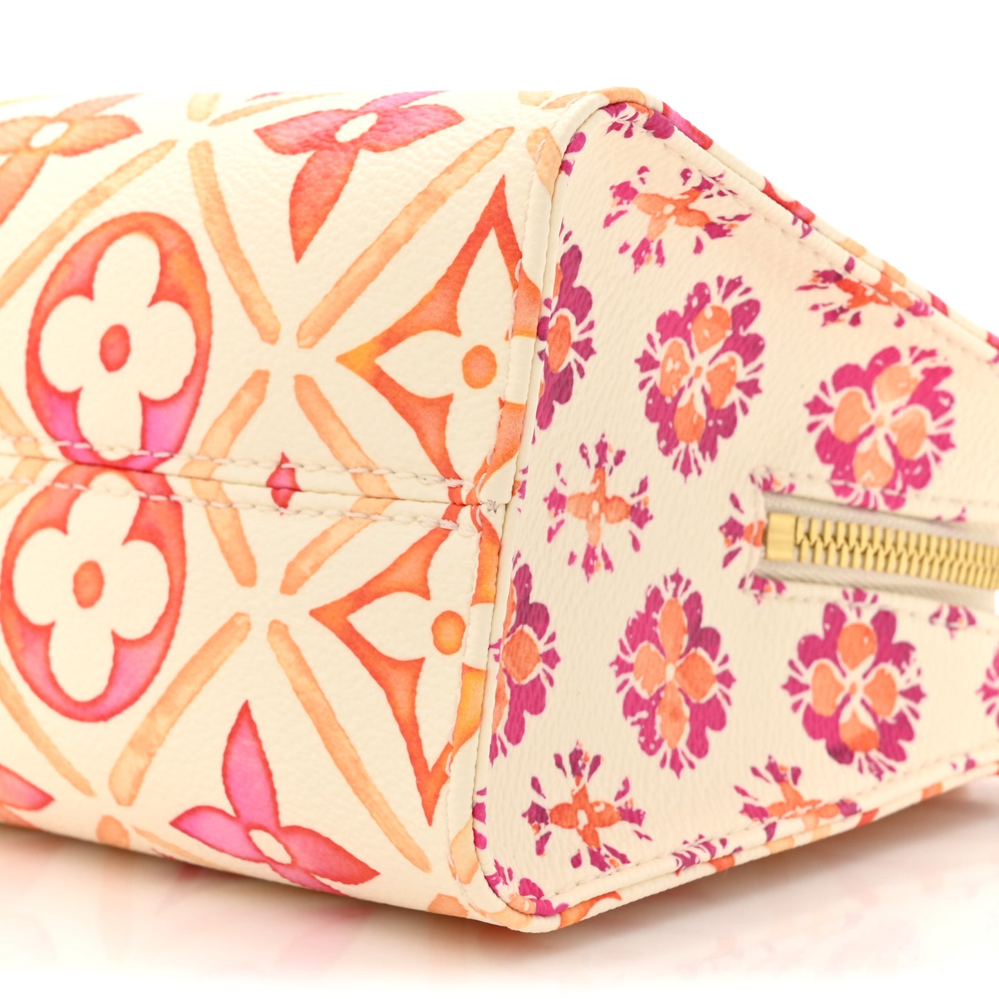 Monogram Tiles By The Pool OnTheGo East West Coral
